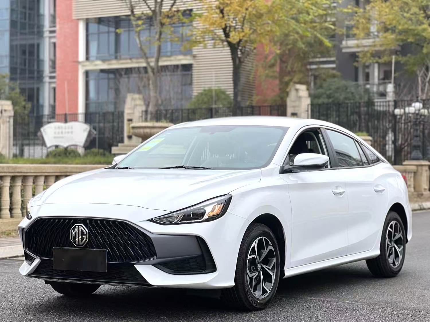 Used MG5 2023 Model 180DVVT Manual Luxury Edition 1.5L 129HP L4 5MT