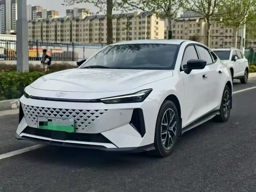 Used Changan Qiyuan A05 2024 Model 70 Beyond Edition 1.5L 110HP L4 E-CVT PHEV 9.07kWh 70km