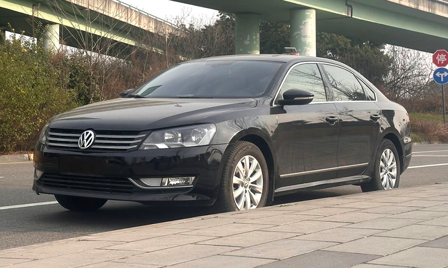 Volkswagen-Passat-Used Volkswagen Passat 2014 Model 1.8TSI DSG Premium Edition 1.8T 160HP L4 7DCT