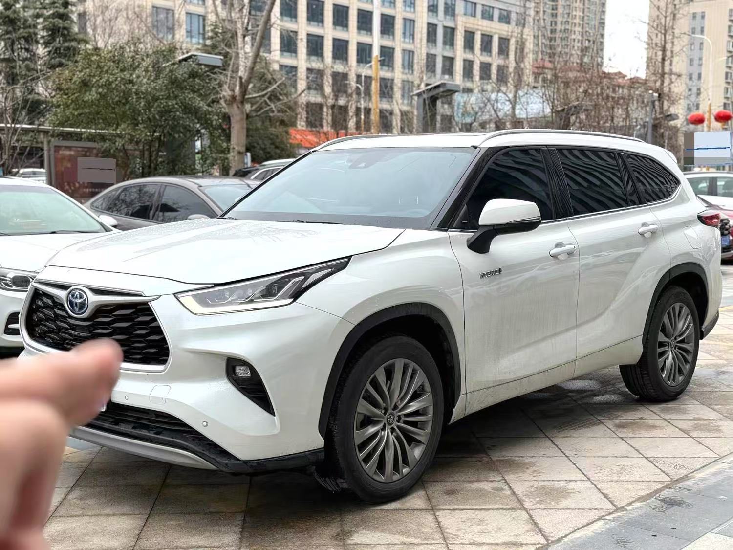 Used Toyota Highlander 2022 Model Dual-Hybrid 2.5L AWD Premium Edition Hybrid 2.5L 178HP L4 E-CVT