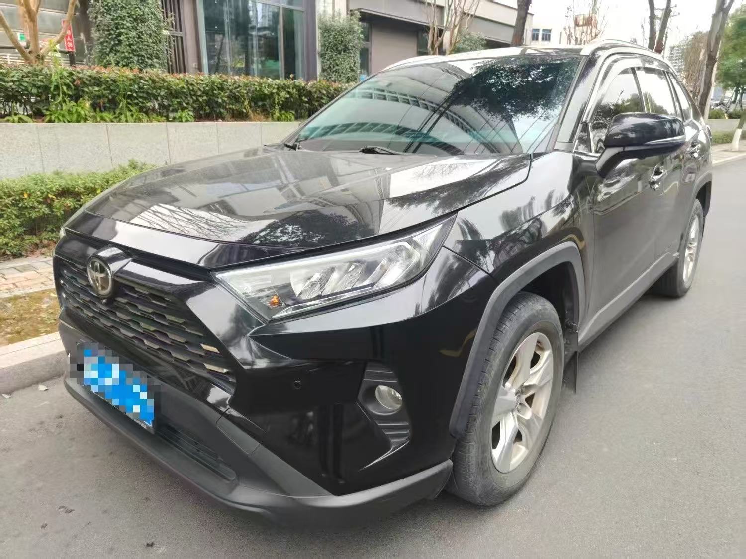 Used Toyota RAV4 2020 Model 2.0L CVT FWD Style PLUS Edition 2.0L 171HP L4 10CVT