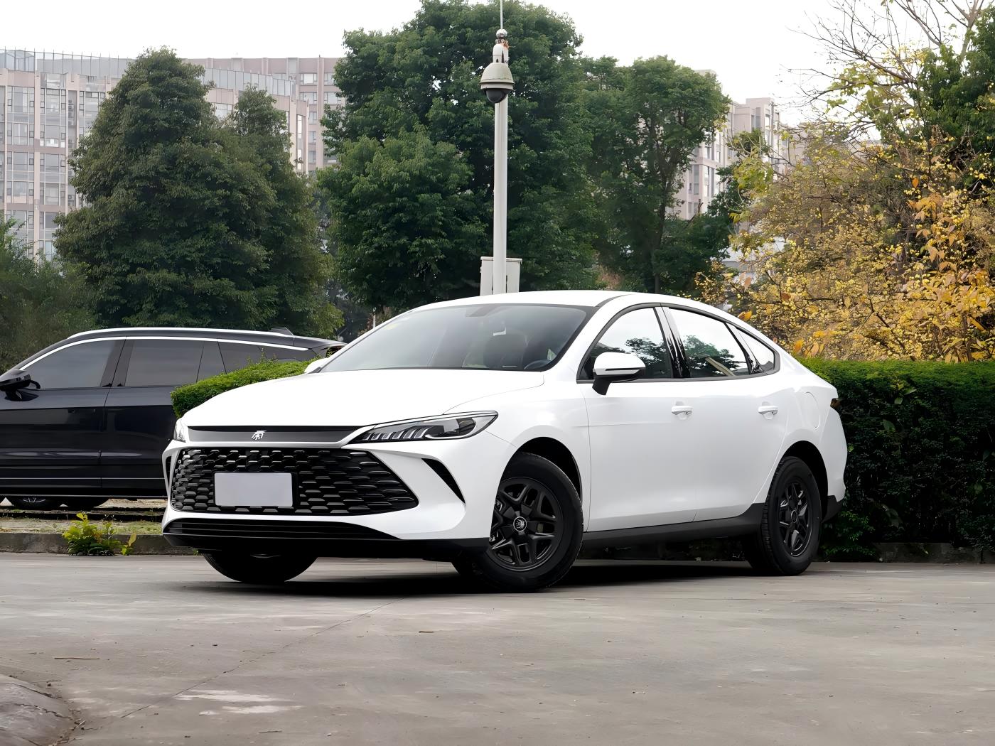 Wholesale BYD Qin PLUS 2026 Model DM-i 128KM Ambition Edition 1.5L 101HP L4 E-CVT PHEV 15.9kWh 128km