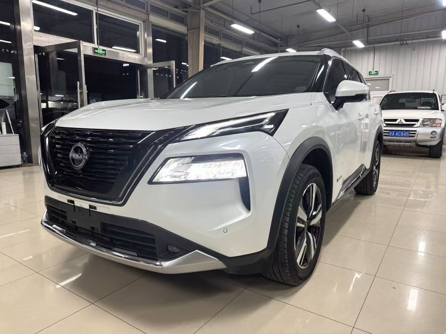 Used Nissan X-Trail 2023 Model e-POWER Super Dual Motor 4WD Premium Edition Hybrid 1.5T 144HP L4 AT