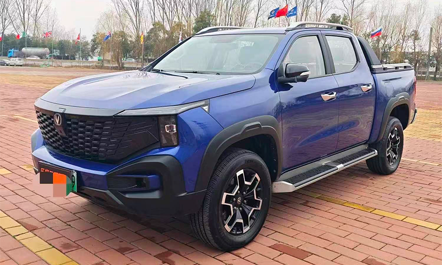 Changan-Hunter-Used Changan Hunter 2024 Model AWD Standard Transmission Edition 2.0T 190HP L4 AT REEV 30kWh 131km