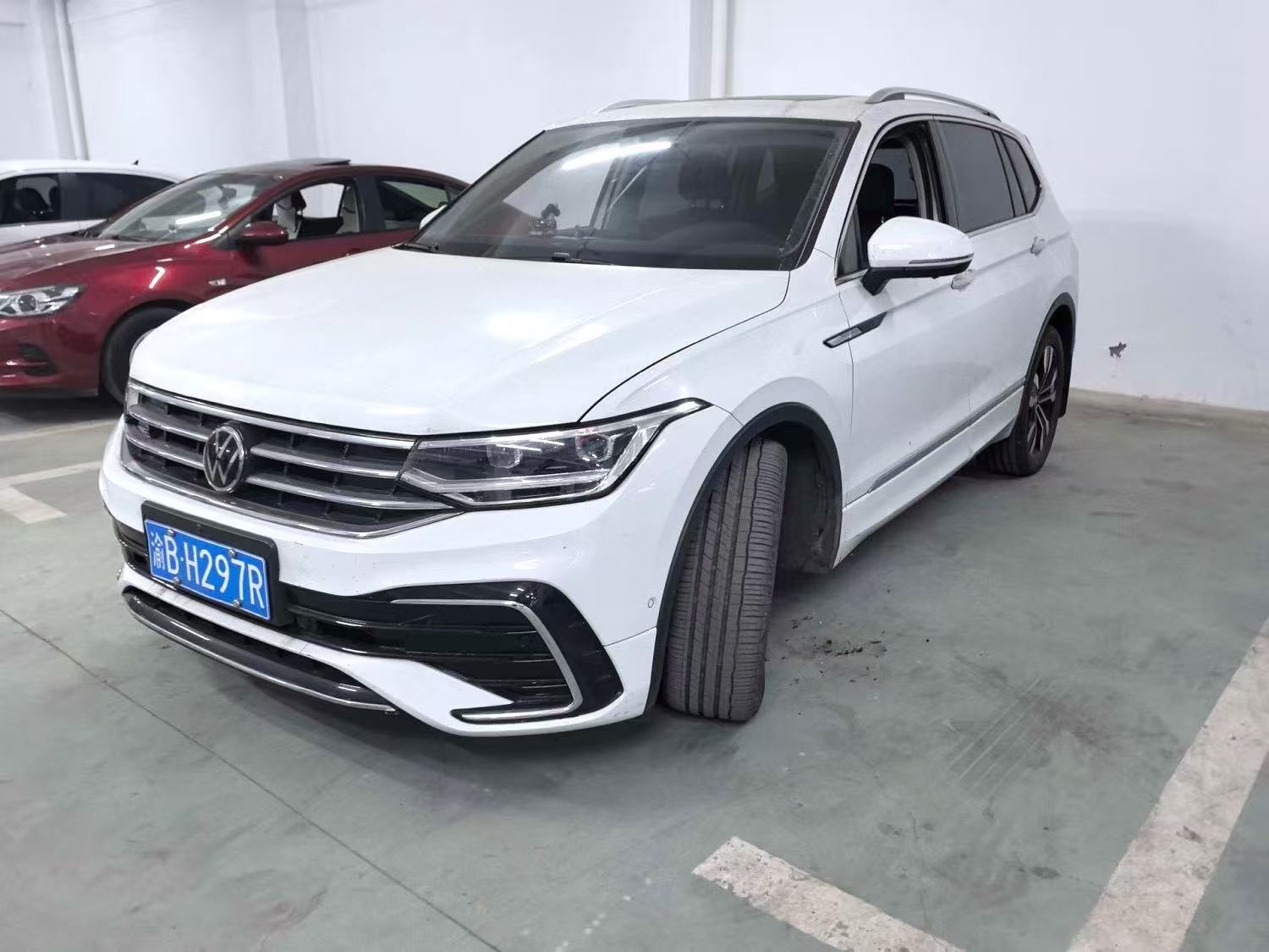 Used Volkswagen Tiguan L 2024 Model 330TSI Automatic FWD R-Line Premium Edition 2.0T 186HP L4 7DCT