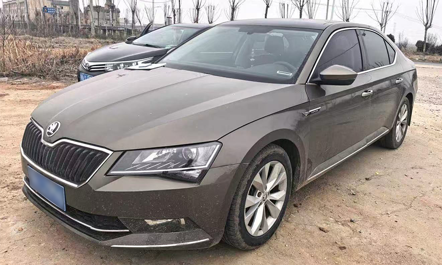 Skoda-Superb-Used Skoda Superb 2018 Model 1.5L Automatic Comfort Edition 1.4T 150HP L4 7DCT
