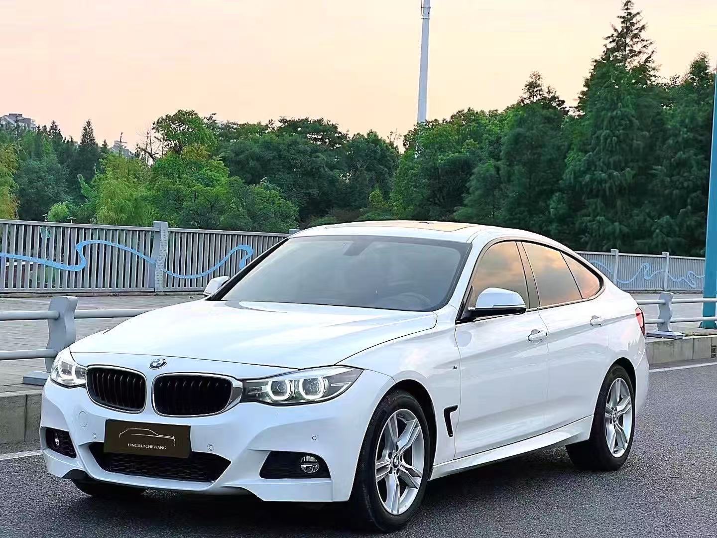 Used BMW 3 Series GT 2018 Model 320i M Sport Edition 2.0T 184HP L4 8AT