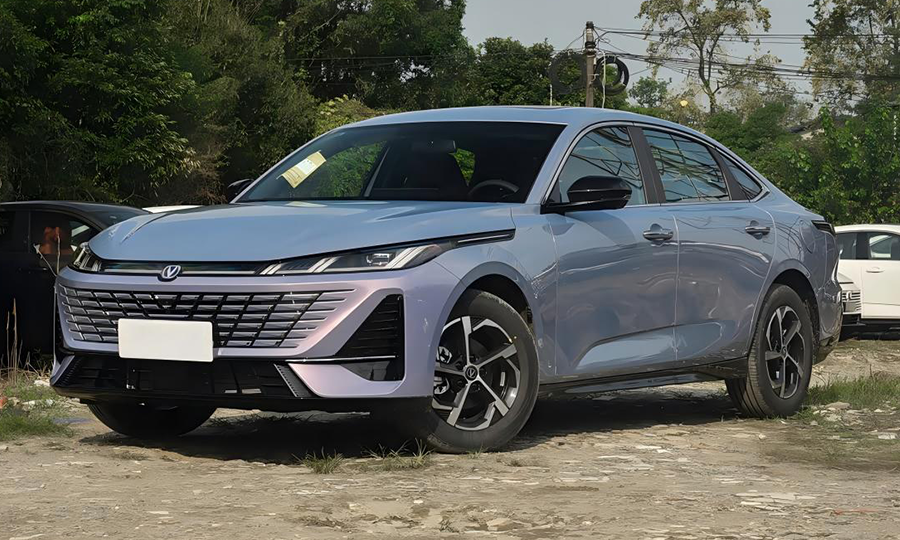 Changan-Eado-Wholesale Changan Eado 2026 Model 1.5T 500Bar Jingxiang Edition 1.5T 192HP L4 7DCT