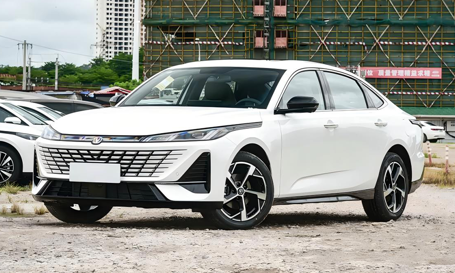 Changan-Eado-Wholesale Changan Eado 2026 Model 1.5T 500Bar Enjoy Edition 1.5T 192HP L4 7DCT