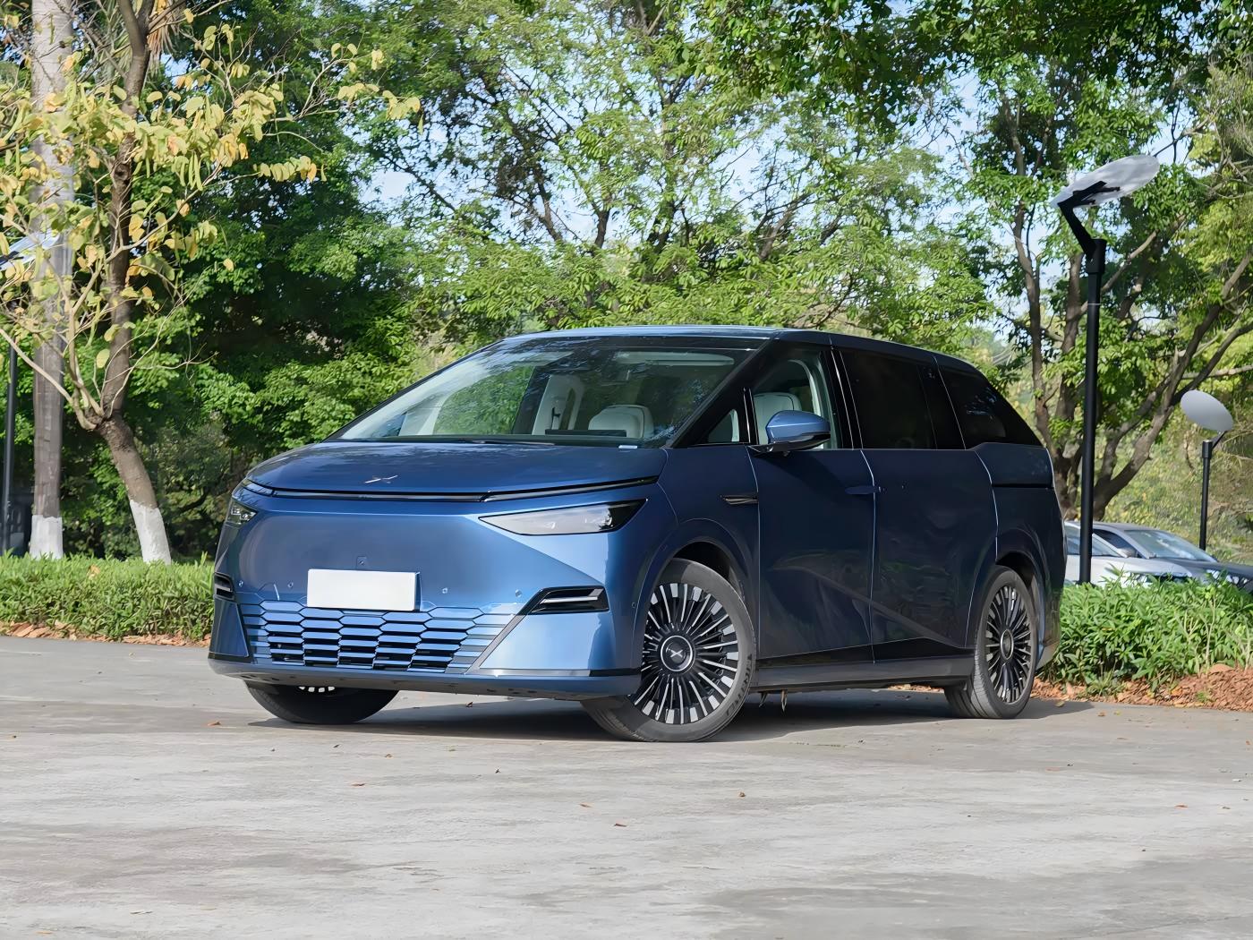 Wholesale Xpeng X9 2025 Model EV 650 Long Range Max Edition BEV 94.8kWh 650km