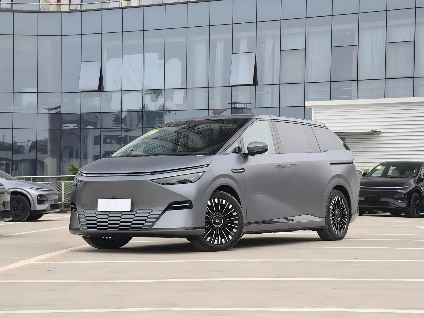 Wholesale Xpeng X9 2025 Model EV Starship Edition BEV 105kWh 702km