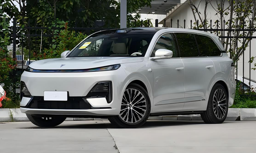 Deepal-S09-Wholesale Deepal S09 2025 Model AWD Ultra+ Extra Custom Edition 1.5T 150HP L4 AT REEV 53.49kWh 300km