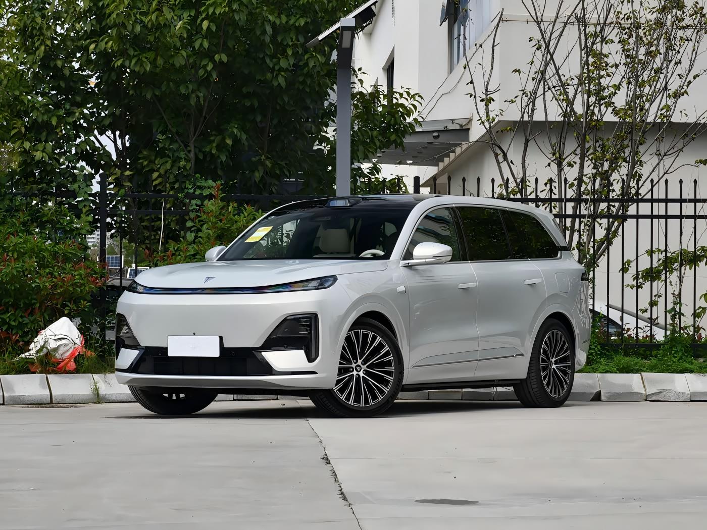 Wholesale Deepal S09 2025 Model AWD Ultra+ Extra Custom Edition 1.5T 150HP L4 AT REEV 53.49kWh 300km