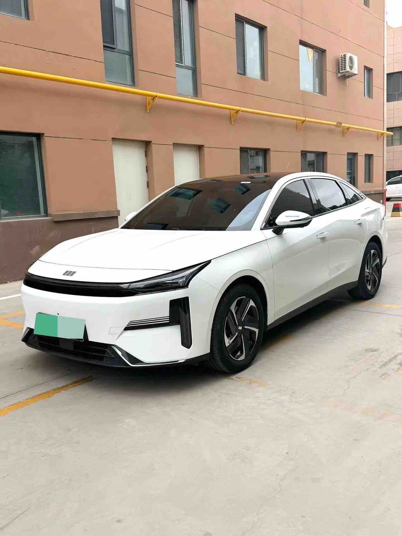 Geely-Galaxy-Used 2023 Geely Galaxy L6 1.5T 125km MAX Auto In Stock Export PHEV Compact Car