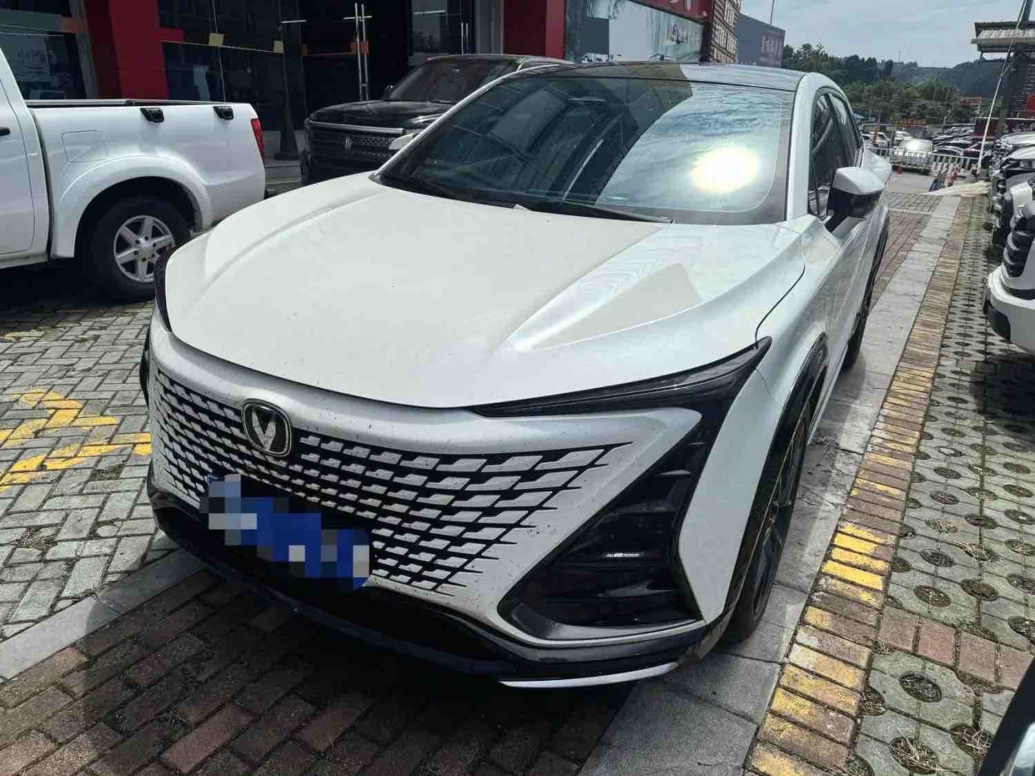 Used 2023 Changan UNI-T 1.5T Premium Auto 188HP 7DCT SUV In Stock Bulk Export
