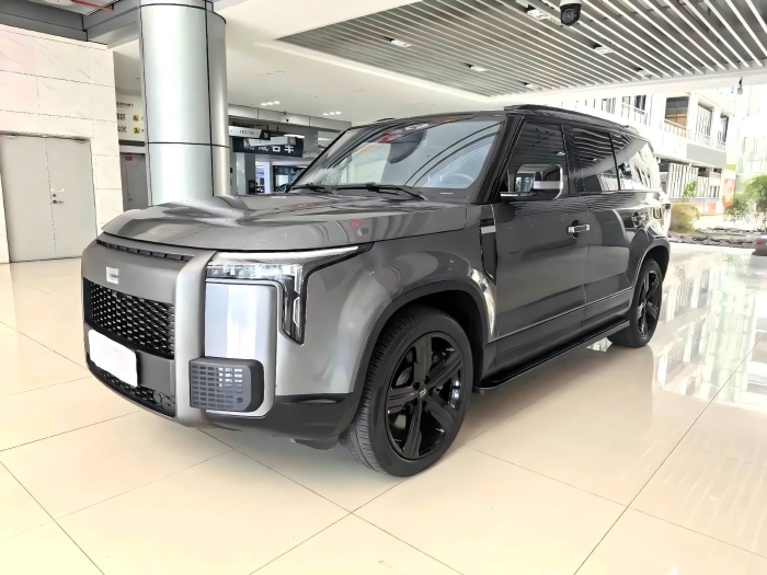 USED 2023 ROX 01 All-Round 7-Seat 476hp Automatic SUV In Stock For Export